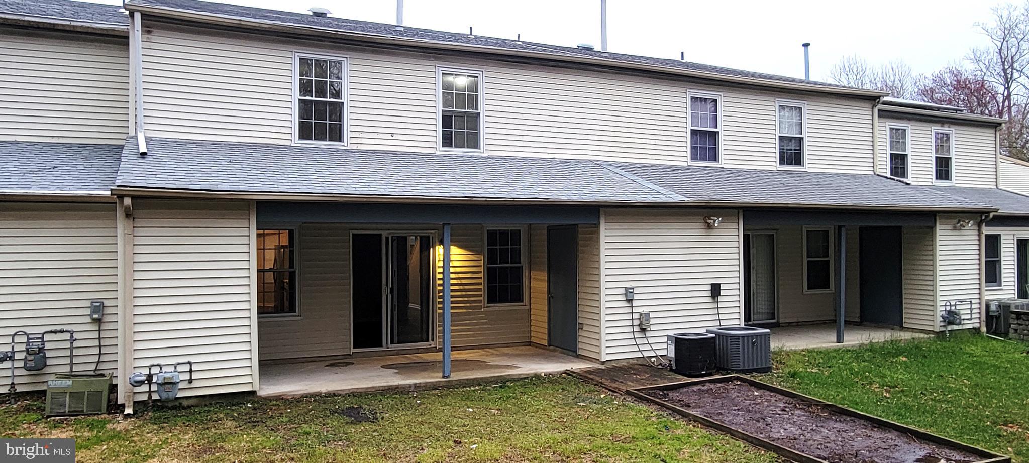 22 Summit Court Clementon, NJ 08021 - Photo 33 of 33 Exterior Back