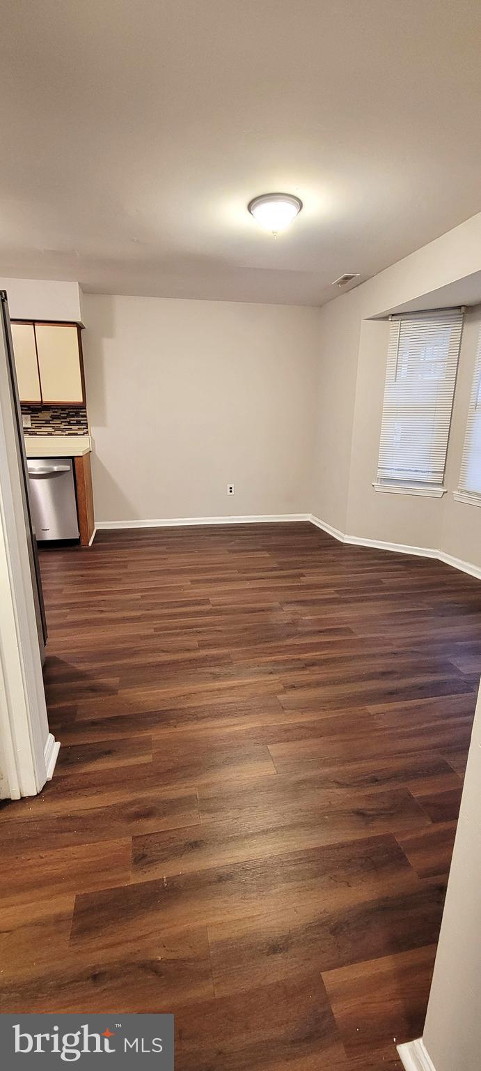 22 Summit Court Clementon, NJ 08021 - Photo 6 of 33 Dining area