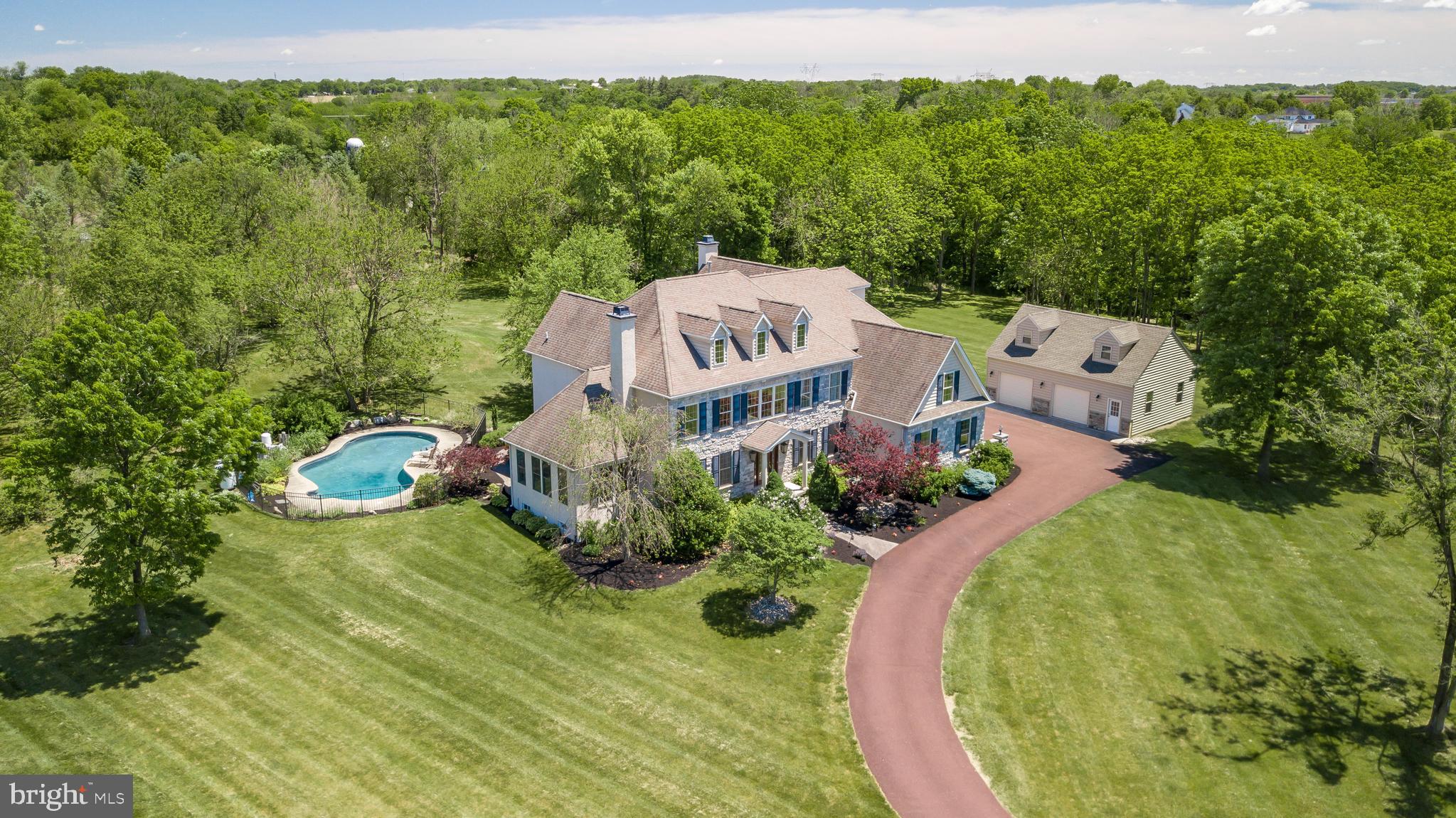 Stunning Custom-Built Oasis