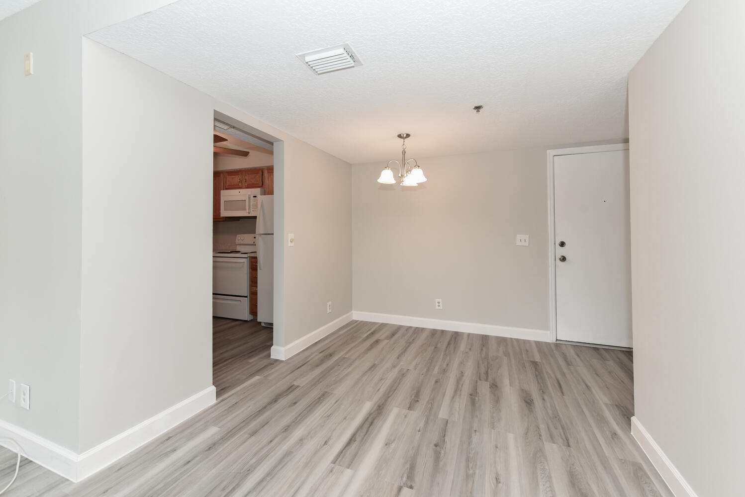 950 South Kanner Highway, Unit E4 Stuart, FL 34994 - Photo 12 of 28 950 S Kanner Hwy Unit e 4-large-009-008-