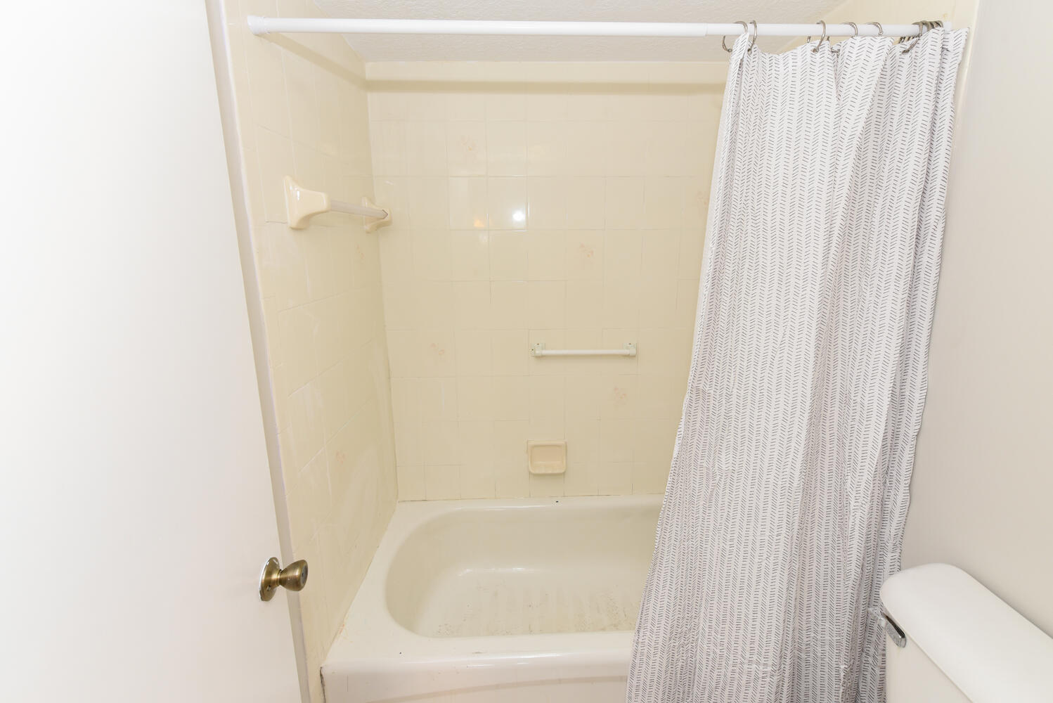 950 South Kanner Highway, Unit E4 Stuart, FL 34994 - Photo 19 of 28 950 S Kanner Hwy Unit e 4-large-016-006-