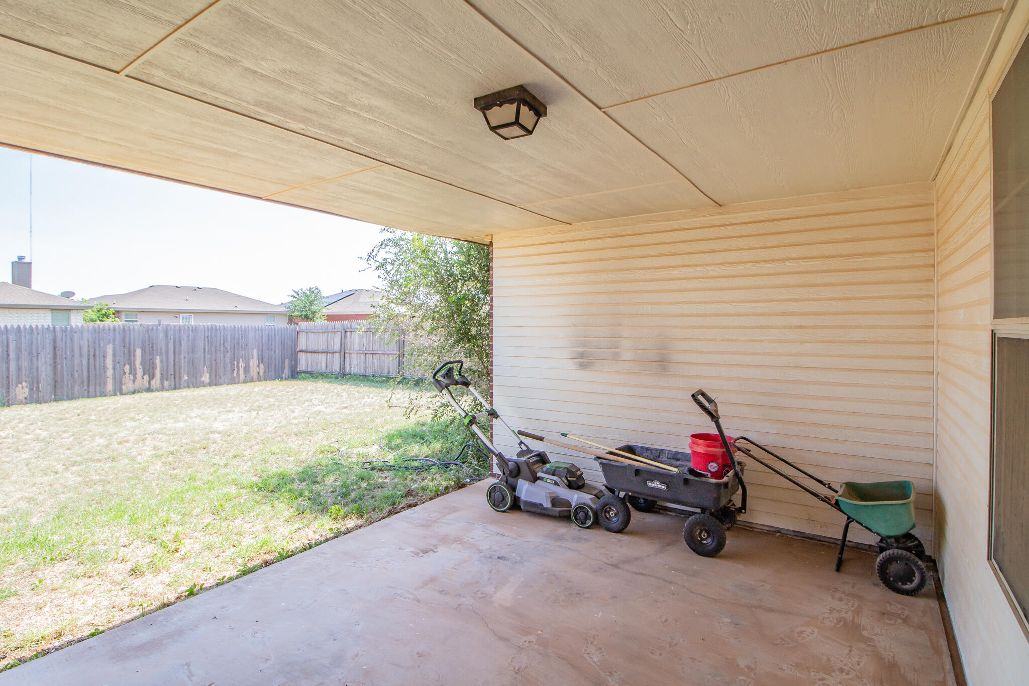 1107 77th Street Lubbock, TX 79423 - Photo 15 of 18 IMG_9545