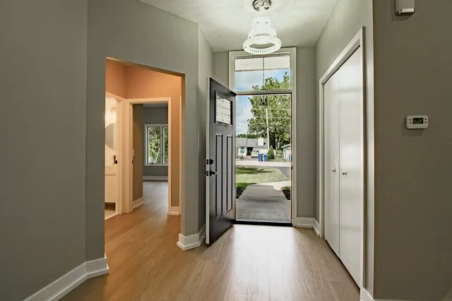 $498,999 | 33485 North Mill Road, Grayslake, IL 60030