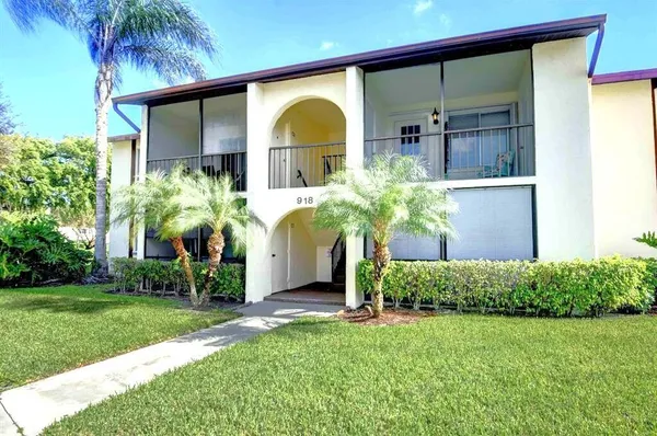 $1,900 | 4850 Sable Pine Circle, Unit B2, West Palm Beach, FL 33417