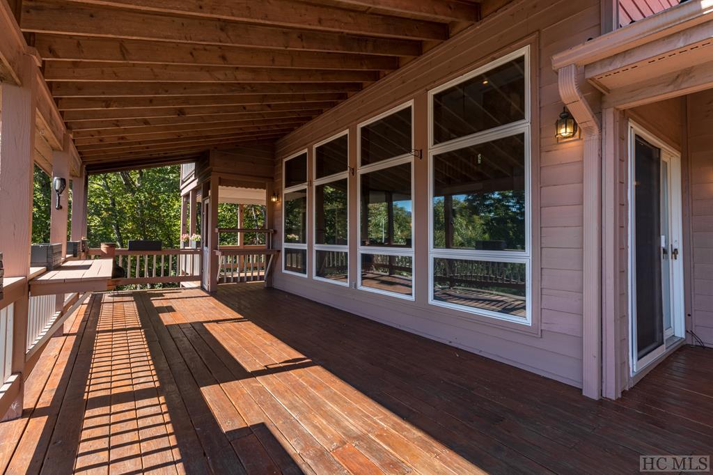 200 Rockledge Road Sapphire, NC 28774 - Photo 13 of 32 Gallery Image 13