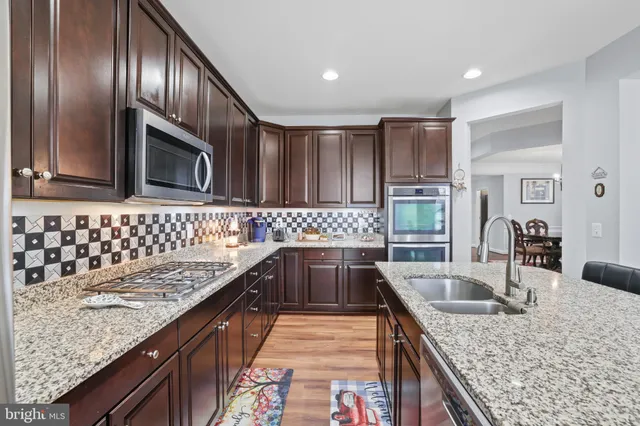 $900,000 | 13426 Eagles Rest Drive, Leesburg, VA 20176