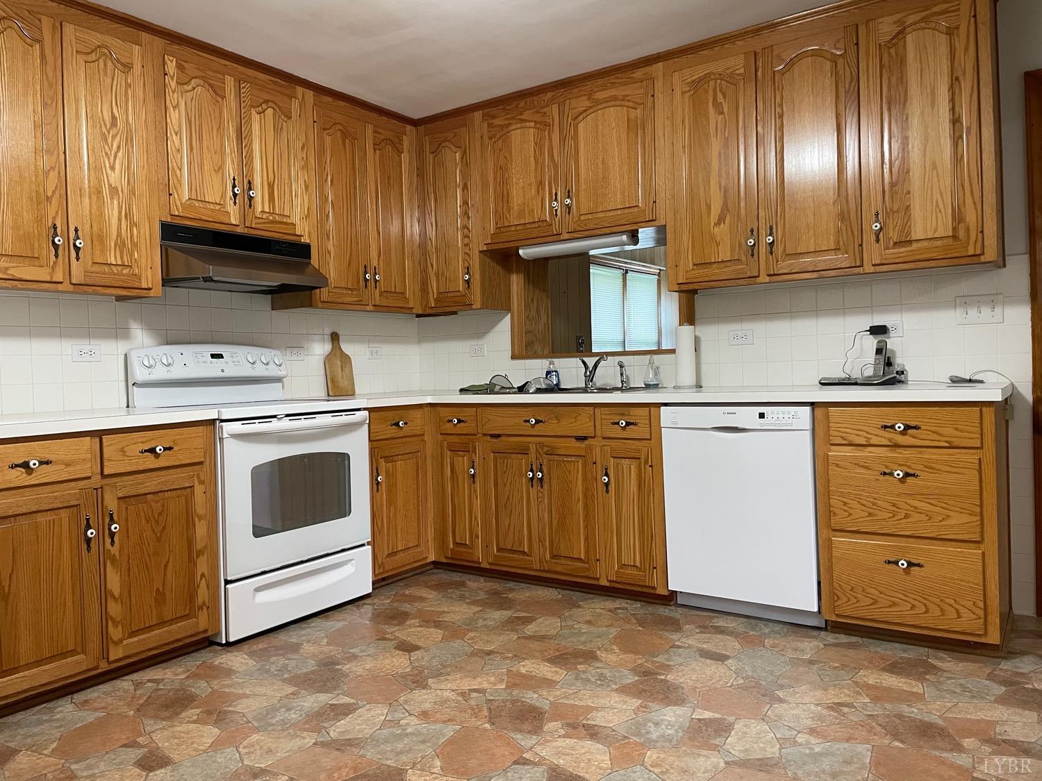 189 Pauls Road Rustburg, VA 24588 - Photo 8 of 28 Gallery Image 8