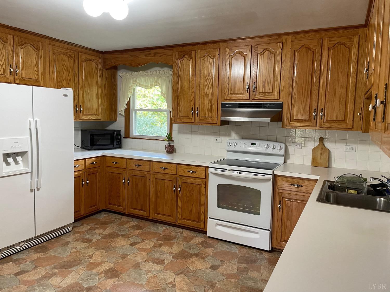 189 Pauls Road Rustburg, VA 24588 - Photo 9 of 28 Gallery Image 9