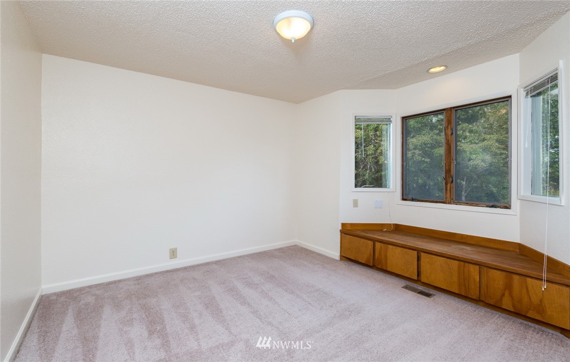 710 East Smith Road Bellingham, WA 98226 - Photo 11 of 20