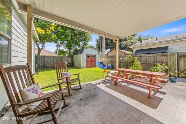 $1,975 | 231 Brookside Drive, Lafayette, LA 70506
