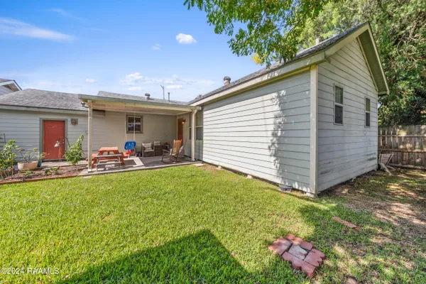 $1,975 | 231 Brookside Drive, Lafayette, LA 70506