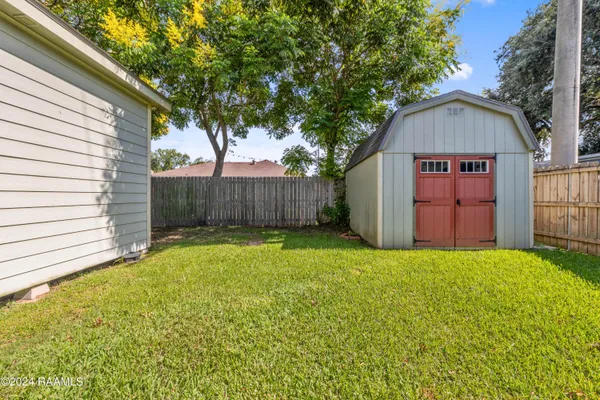 $1,975 | 231 Brookside Drive, Lafayette, LA 70506