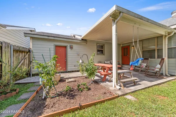 $1,975 | 231 Brookside Drive, Lafayette, LA 70506