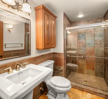 $2,369,000 | 18138 Northeast 130th Place, Redmond, WA 98052