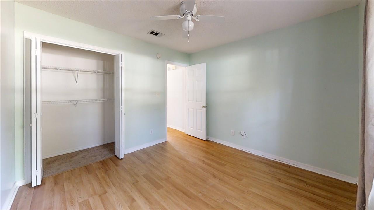5689 Ridge Avenue Milton, FL 32583 - Photo 5 of 17 Gallery Image 5