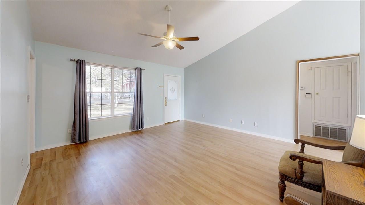 5689 Ridge Avenue Milton, FL 32583 - Photo 7 of 17 Gallery Image 7