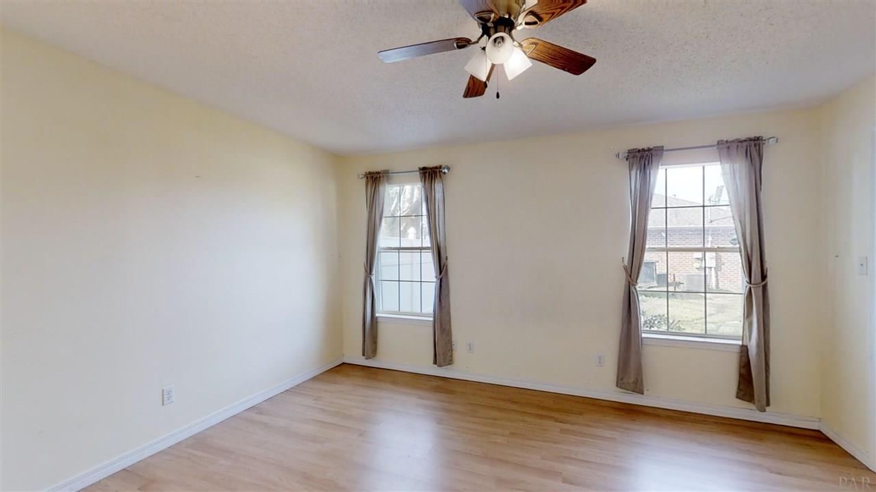 5689 Ridge Avenue Milton, FL 32583 - Photo 8 of 17 Gallery Image 8