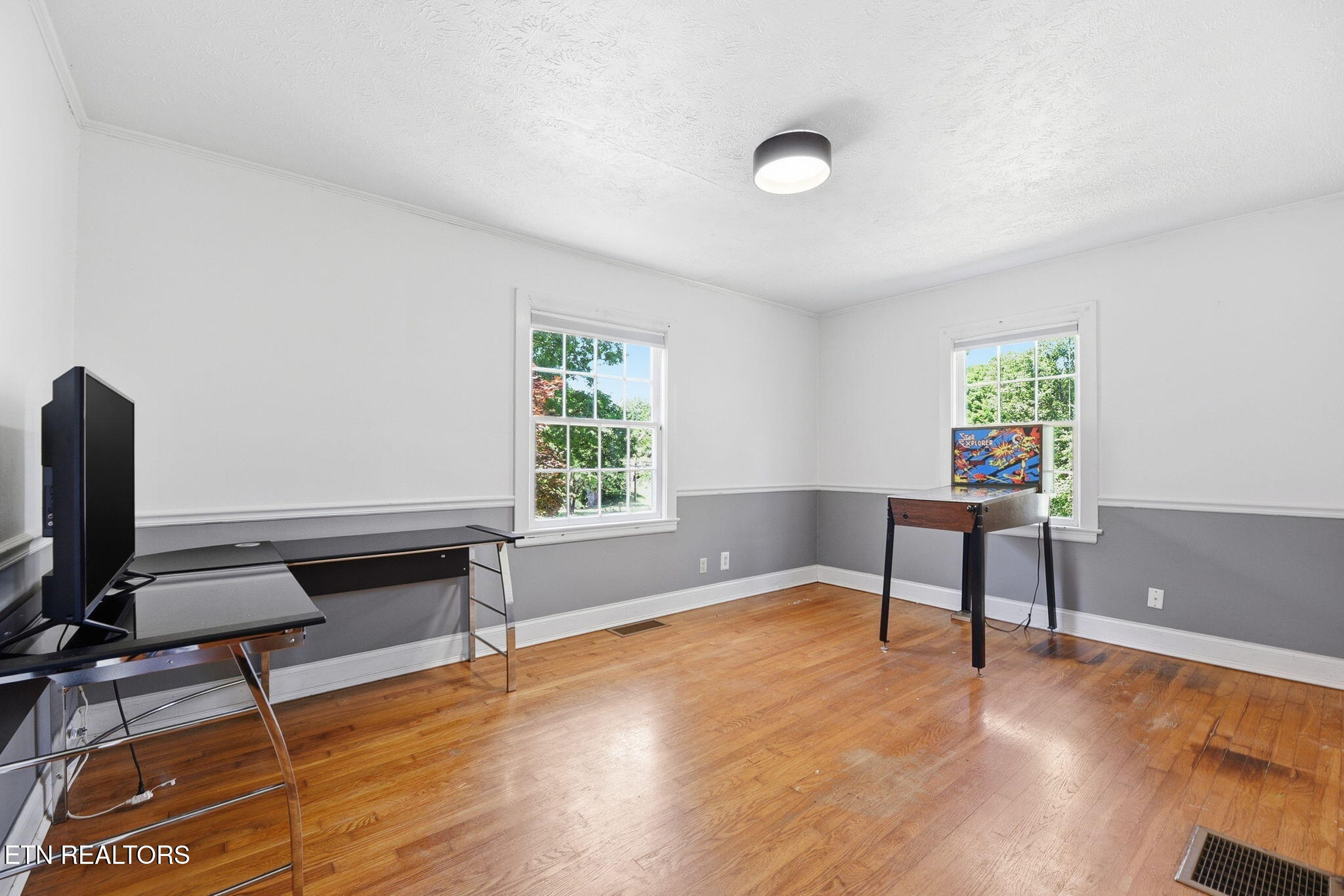5220 Haynes-Sterchi Road Knoxville, TN 37912 - Photo 29 of 54 Front Bedroom Downstairs