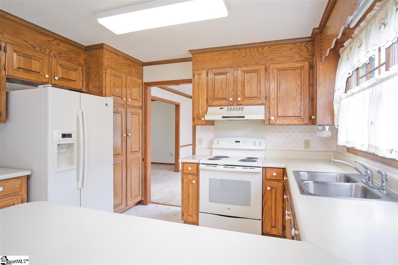 2008 Bethel Road Simpsonville, SC 29681 - Photo 9 of 25 Gallery Image 9