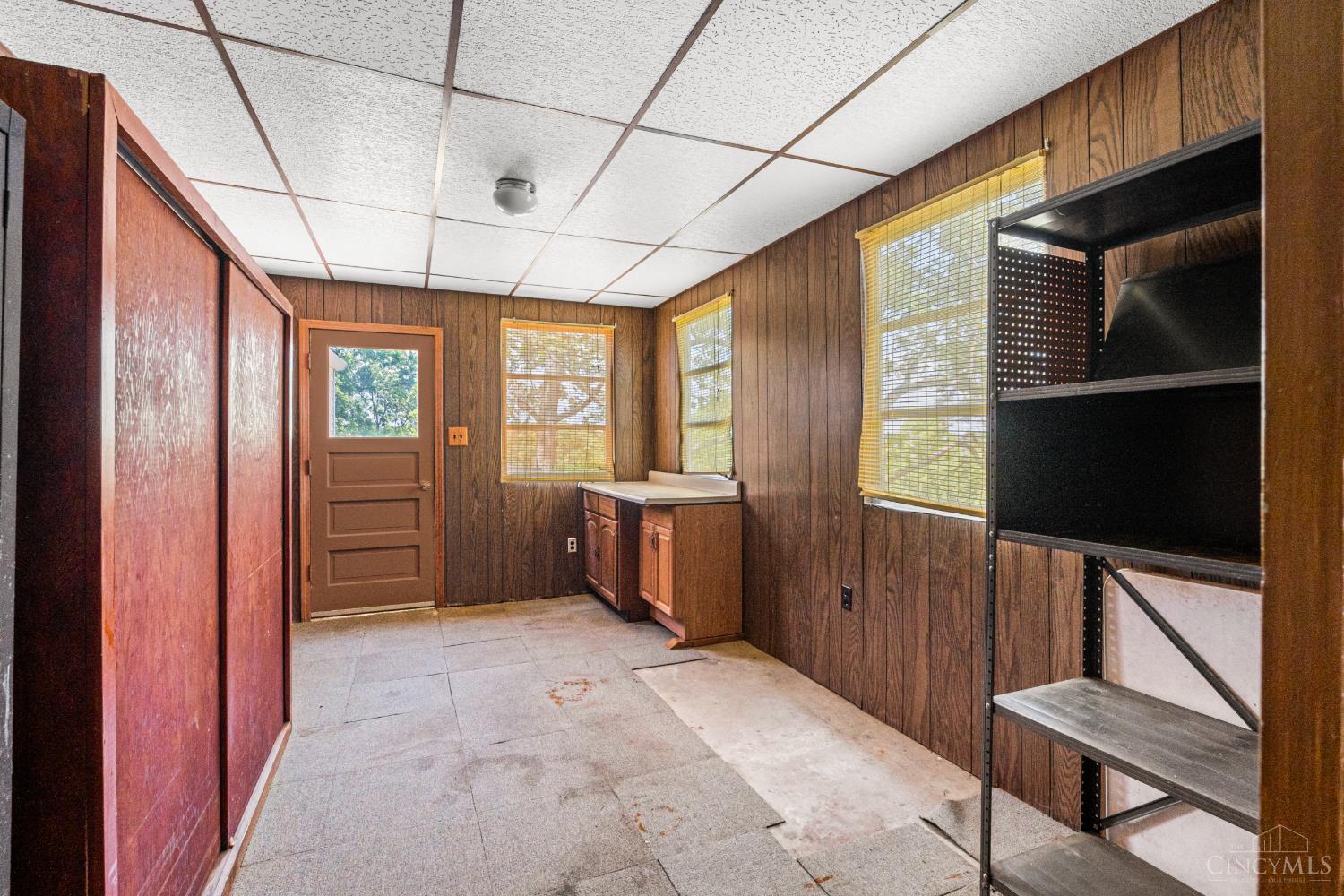 5856 Blue Rock Road Cincinnati, OH 45247 - Photo 16 of 51 Mud room