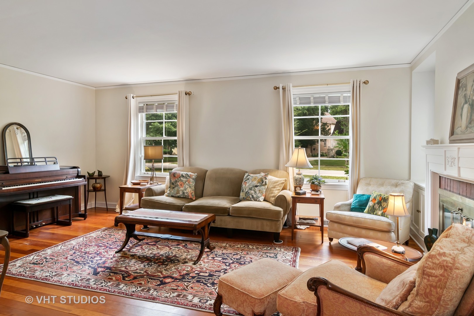 402 Audubon Road Riverside, IL 60546 - Photo 4 of 28