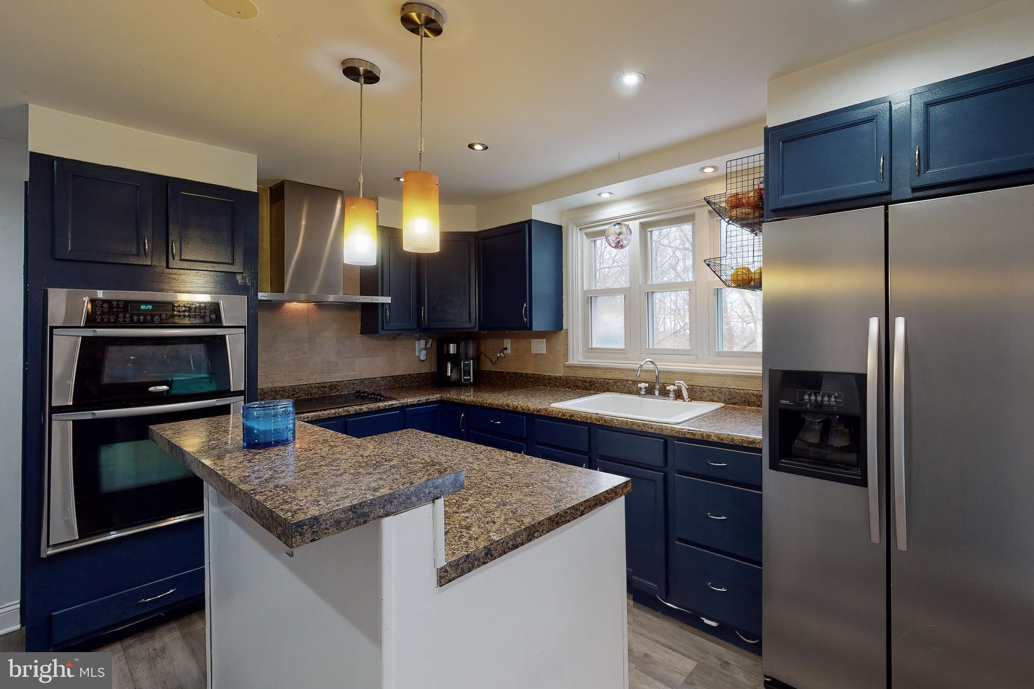 822 Brunnerville Road Lititz, PA 17543 - Photo 9 of 39 Refrigerator is included