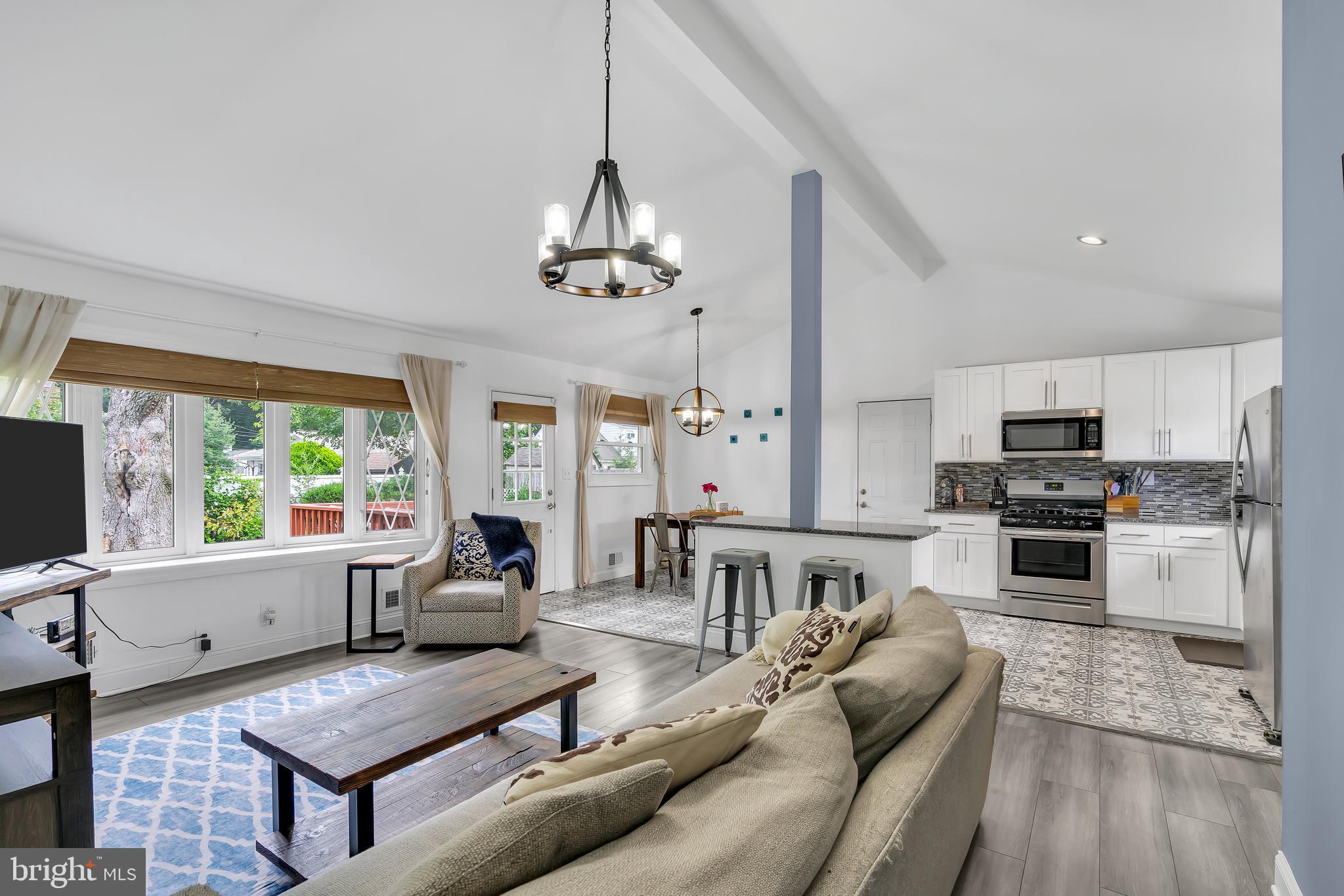 42 Thoreau Road Hamilton, NJ 08690 - Photo 3 of 34