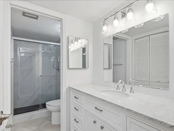 $1,800 | 1001 Foxfire Lane, Unit 204, Naples, FL 34104