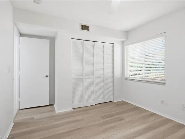 $1,800 | 1001 Foxfire Lane, Unit 204, Naples, FL 34104