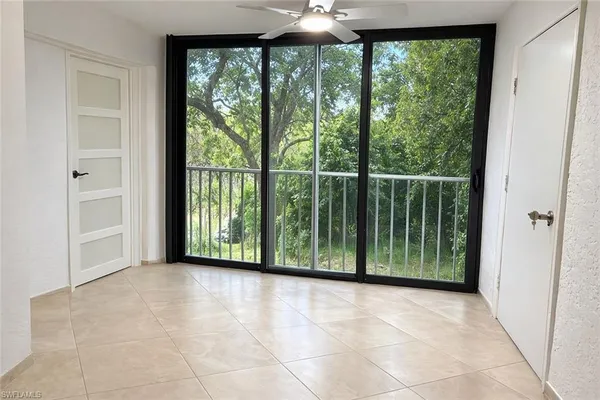 $1,800 | 1001 Foxfire Lane, Unit 204, Naples, FL 34104