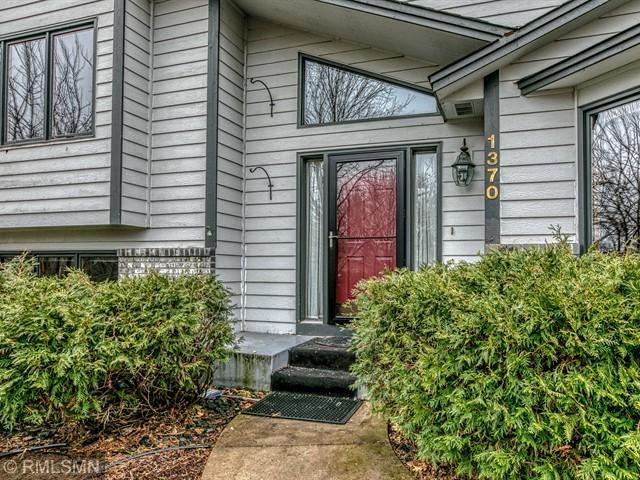 1370 Berry Ridge Road Eagan, MN 55123 - Photo 3 of 41