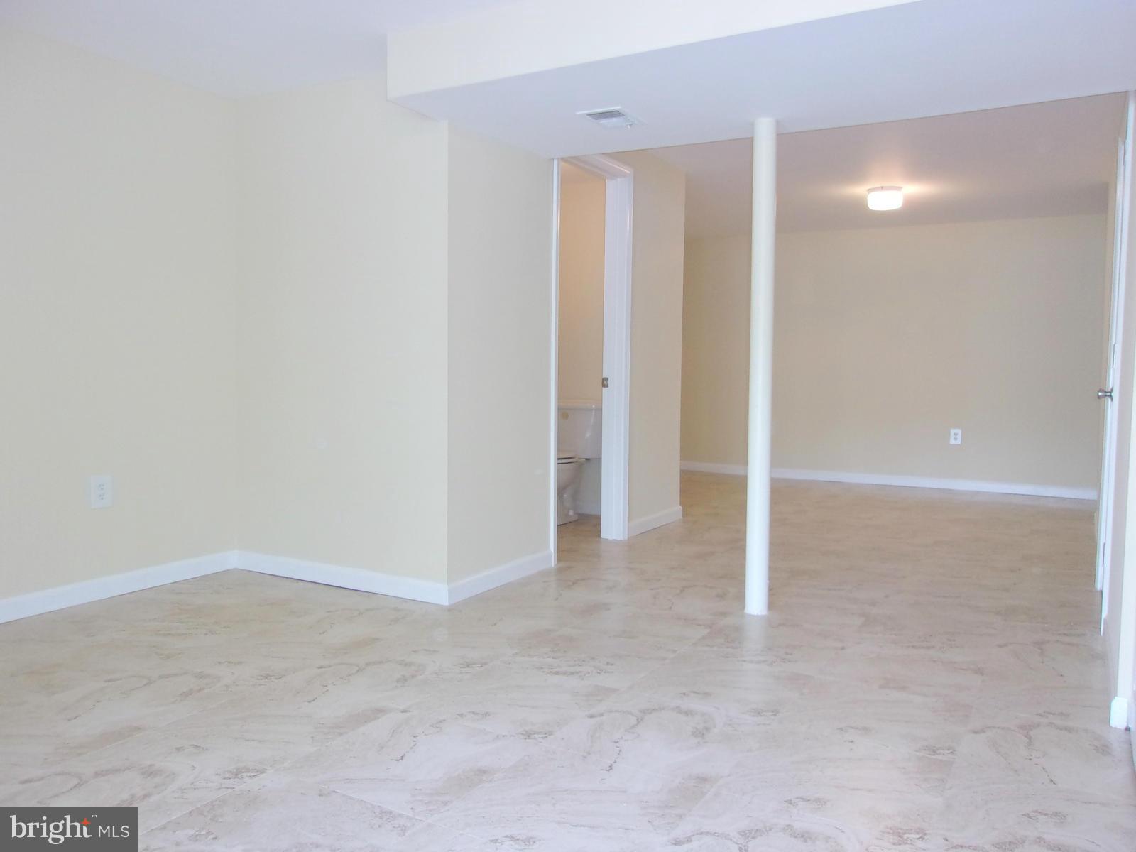 3515 Saluda Road Baltimore, MD 21236 - Photo 19 of 30 Family Room front