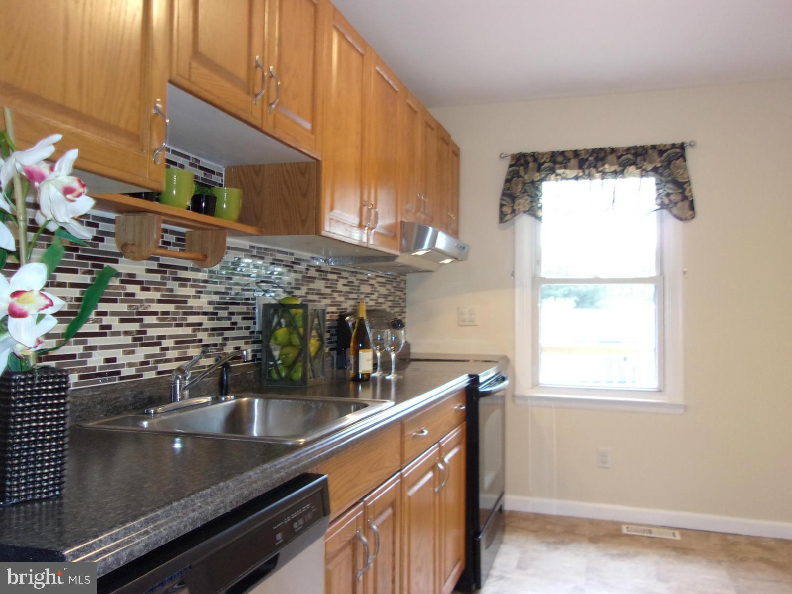 3515 Saluda Road Baltimore, MD 21236 - Photo 9 of 30 Kitchen