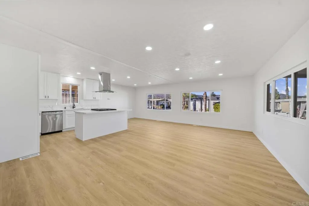 8301 Mission Gorge Road, Unit 253 Santee, CA 92071 - Photo 18 of 40 Gallery Image 18