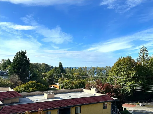 $2,600 | 11642 100th Avenue Northeast, Unit 305, Kirkland, WA 98034