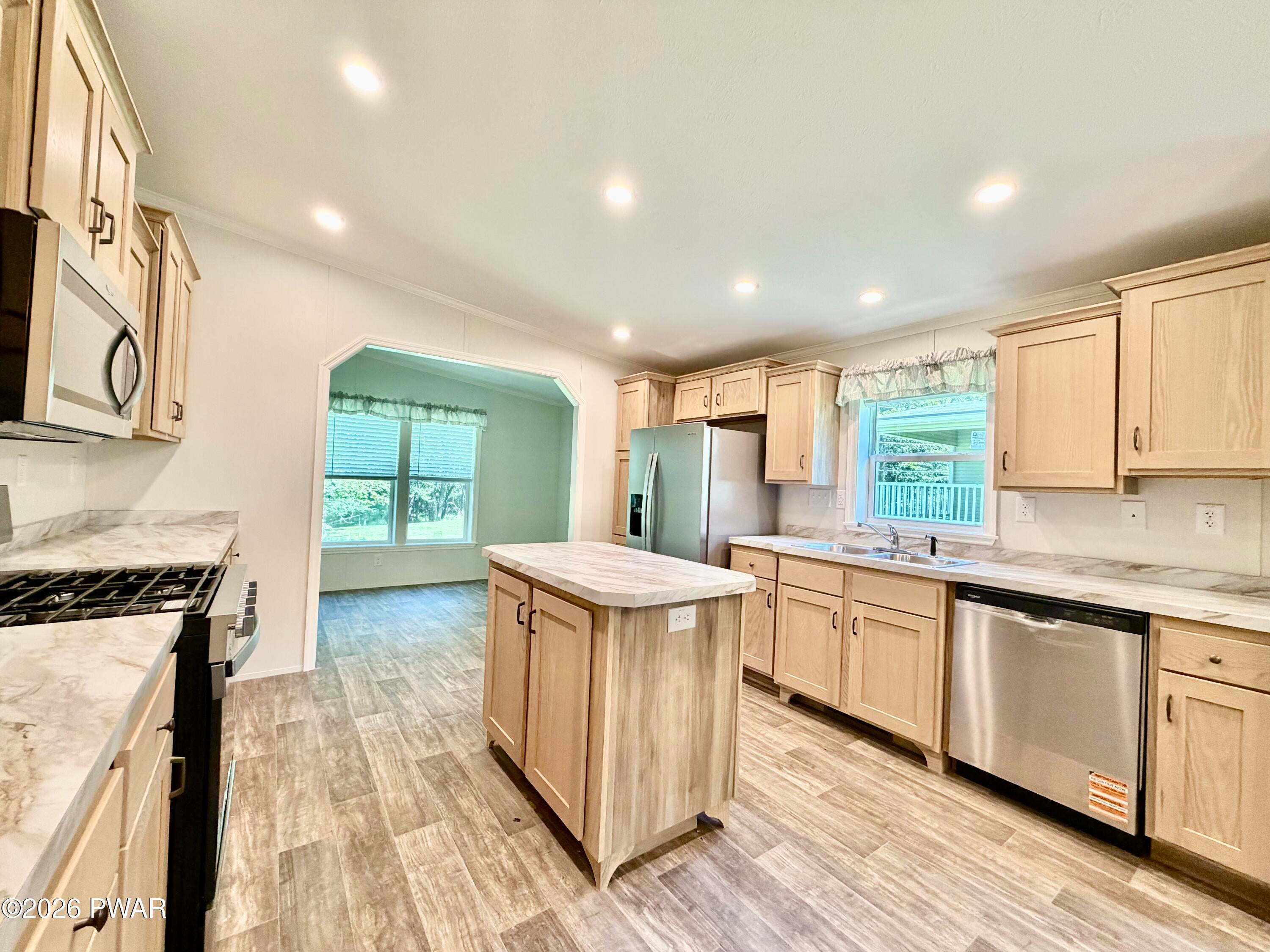 115 Rustic Road Greentown, PA 18426 - Photo 5 of 60 Gallery Image 5