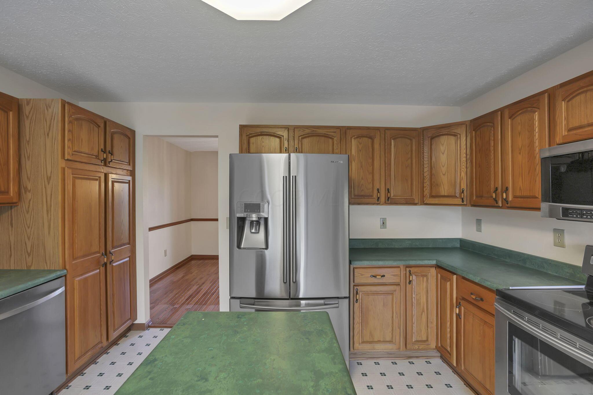 7017 Hollow Road Southwest Pataskala, OH 43062 - Photo 17 of 67 Kitchen