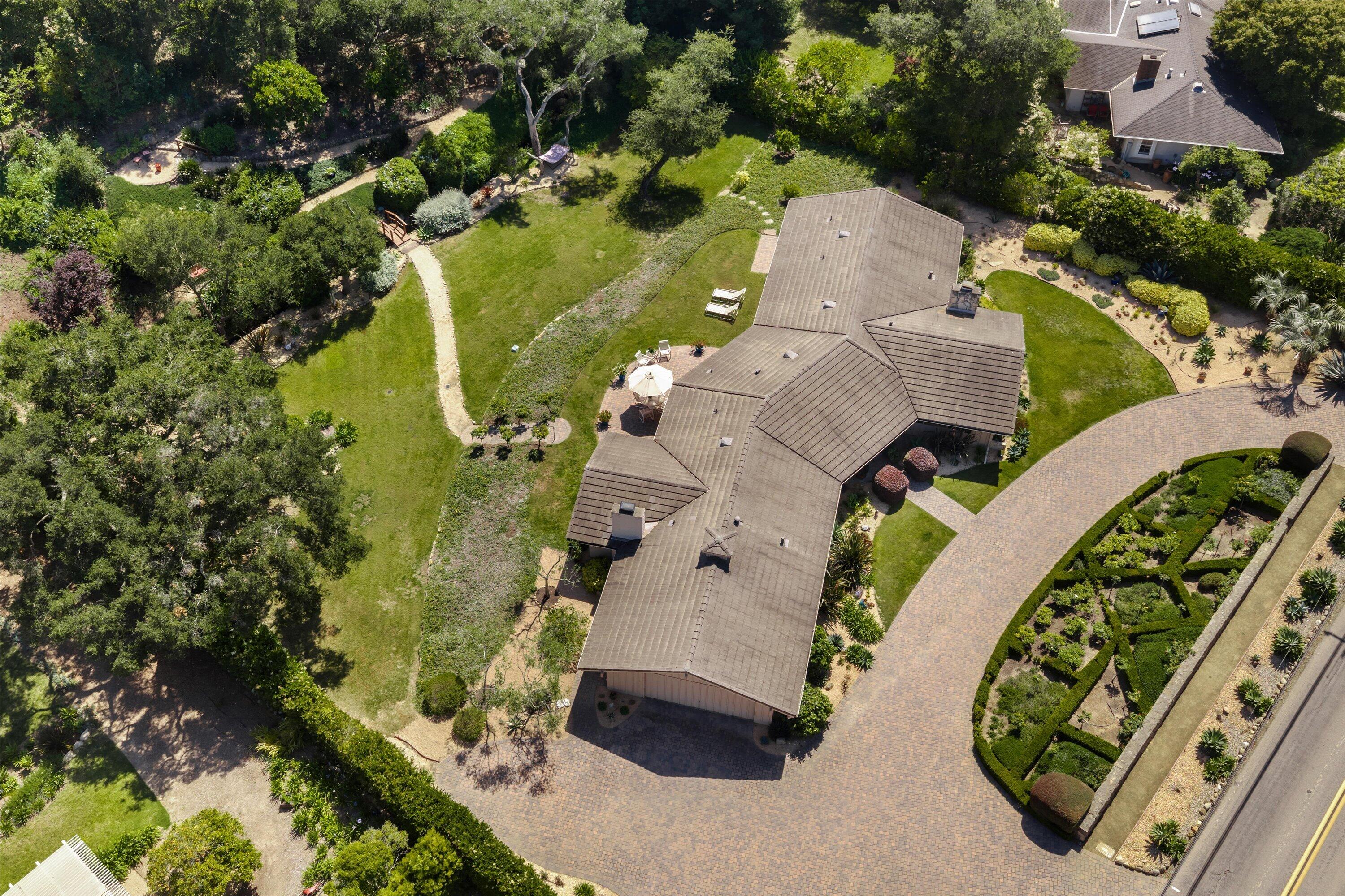 1163 Camino Viejo Road Montecito, CA 93108 - Photo 4 of 56 07-1163 Camino Viejo Rd - 7