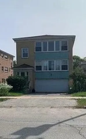 $2,300 | 3341 West Pratt Avenue, Unit 2, Lincolnwood, IL 60712