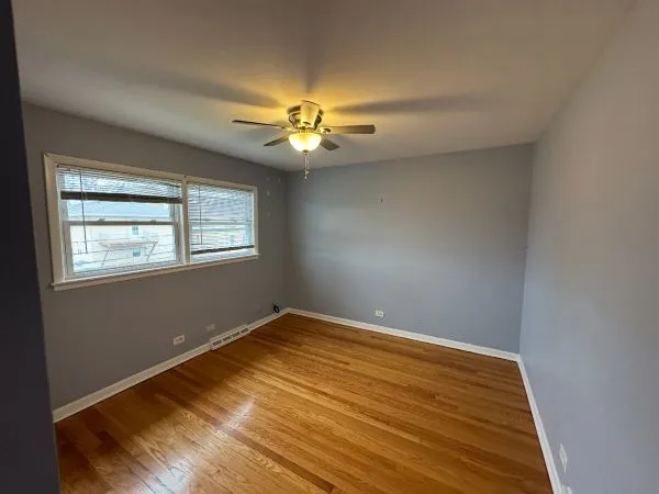 $2,300 | 3341 West Pratt Avenue, Unit 2, Lincolnwood, IL 60712