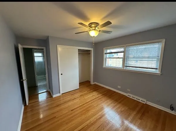 $2,300 | 3341 West Pratt Avenue, Unit 2, Lincolnwood, IL 60712