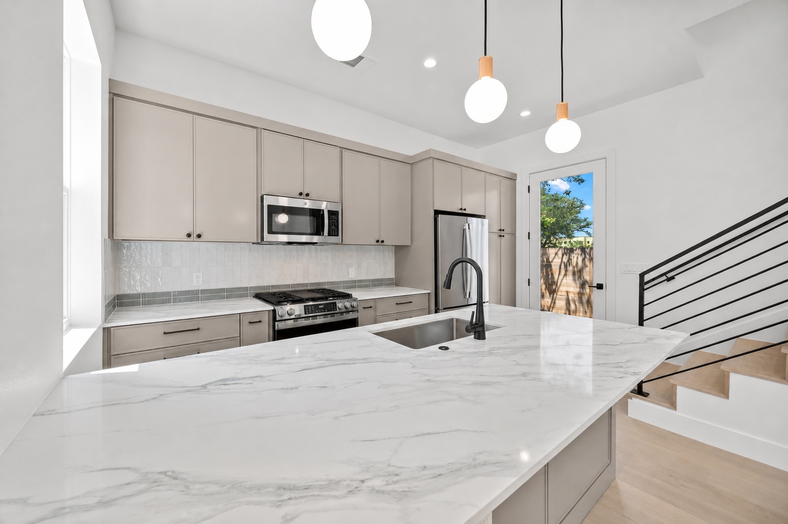 6502 Porter Street, Unit 5 Austin, TX 78741 - Photo 3 of 16 Kitchen