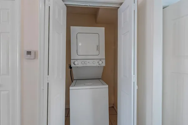 $900 | 3238 Alabama Street, Unit 4, Houston, TX 77004