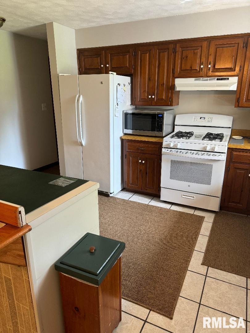 7726 North Radnor Road Peoria, IL 61614 - Photo 12 of 30 Gallery Image 12