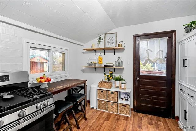 $229,000 | 560 Persons Street, East Aurora, NY 14052