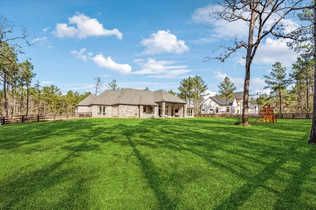 $1,329,000 | 7729 Dog Wood Acres Drive, Montgomery, TX 77316