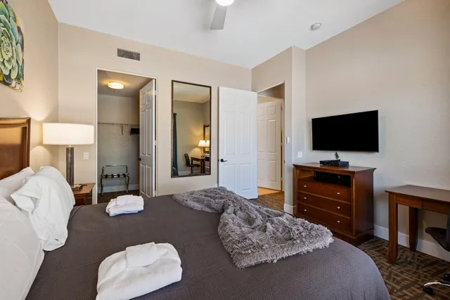 $325,950 | 50700 Santa Rosa Plaza, Unit 1, La Quinta, CA 92253