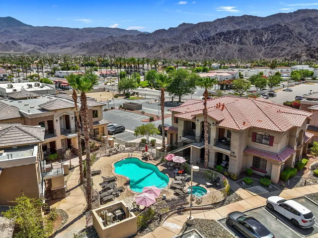 $325,950 | 50700 Santa Rosa Plaza, Unit 1, La Quinta, CA 92253