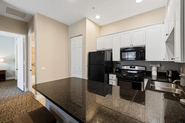 $325,950 | 50700 Santa Rosa Plaza, Unit 1, La Quinta, CA 92253