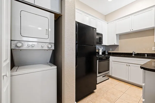 $325,950 | 50700 Santa Rosa Plaza, Unit 1, La Quinta, CA 92253